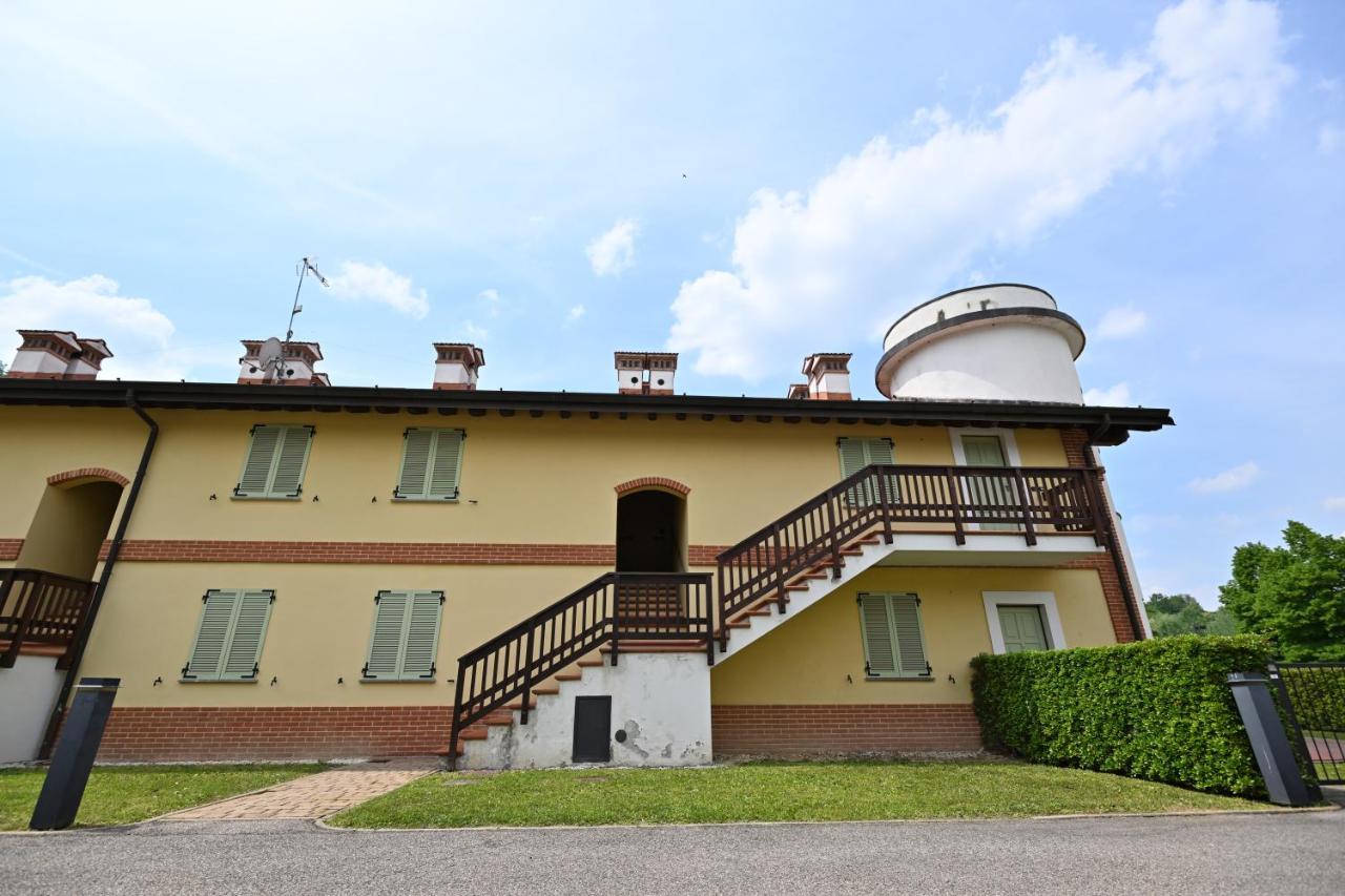 Aura Loving Home Con 4 Posti Letto, Cucina Completa, Terrazzo Ed Un Grande Parco Verde Serravalle d'Asti Exterior foto