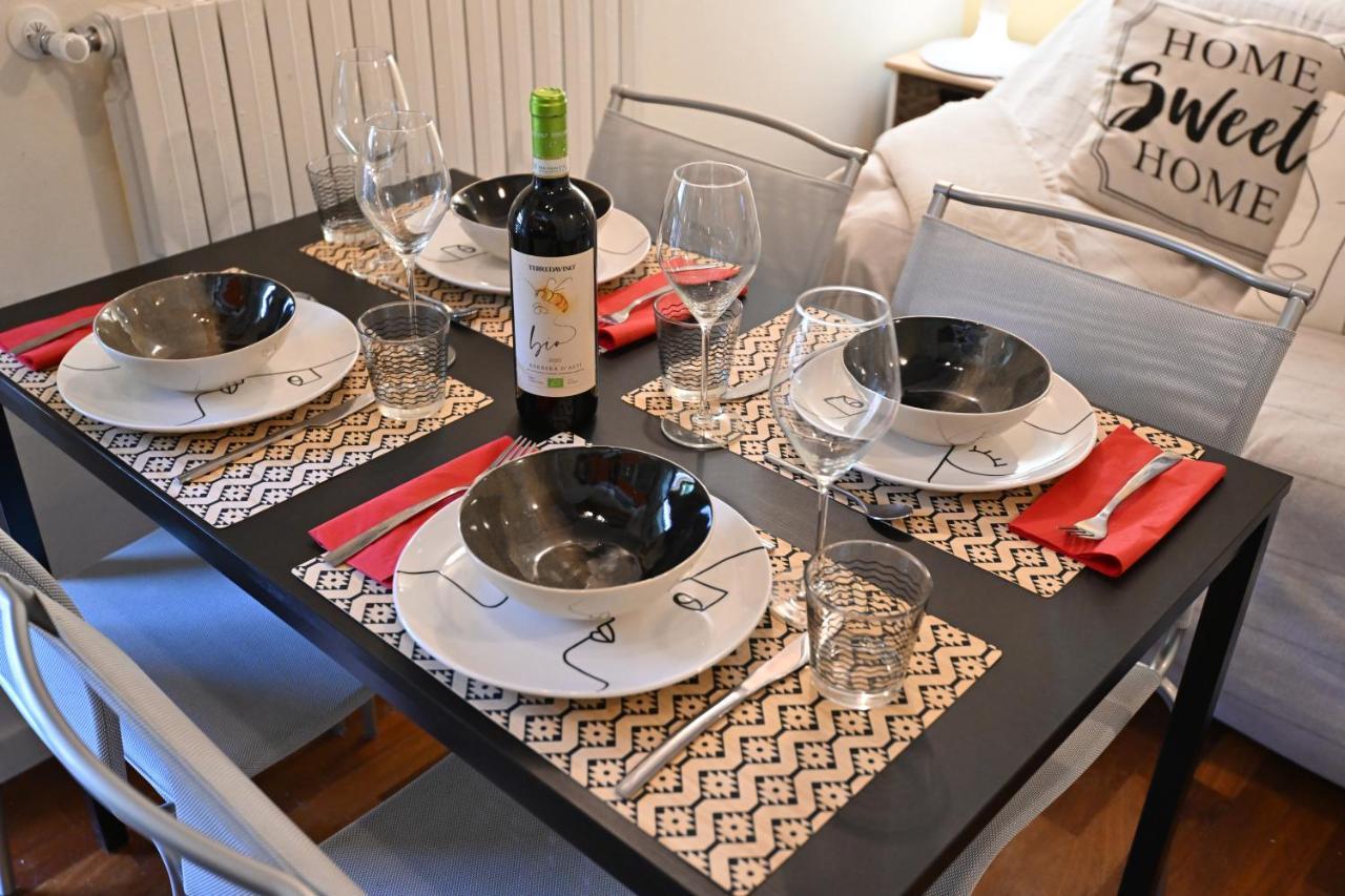 Aura Loving Home Con 4 Posti Letto, Cucina Completa, Terrazzo Ed Un Grande Parco Verde Serravalle d'Asti Exterior foto
