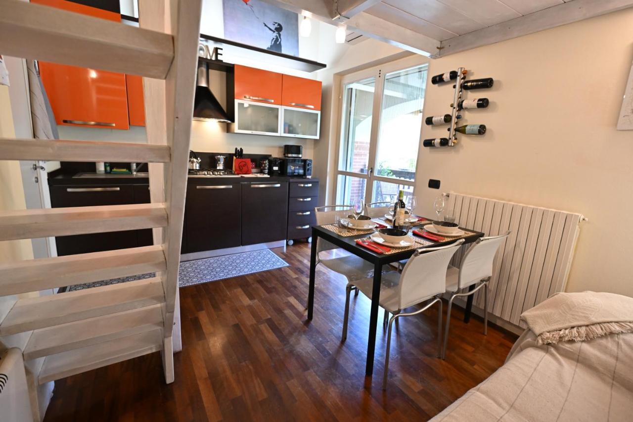 Aura Loving Home Con 4 Posti Letto, Cucina Completa, Terrazzo Ed Un Grande Parco Verde Serravalle d'Asti Exterior foto