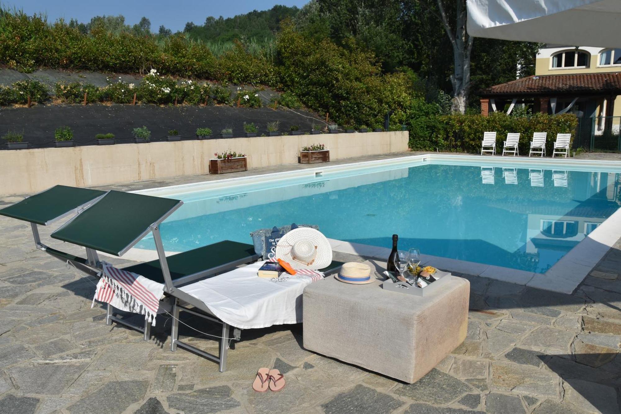 Aura Loving Home Con 4 Posti Letto, Cucina Completa, Terrazzo Ed Un Grande Parco Verde Serravalle d'Asti Exterior foto